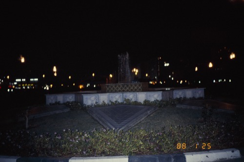 118_ＵＡＥ　'88 ⑤ 祈り、アブダビ、都市風景、ケララ商店 インド人の生活