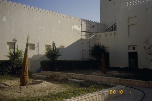 118_ＵＡＥ　'88 ⑤ 祈り、アブダビ、都市風景、ケララ商店 インド人の生活