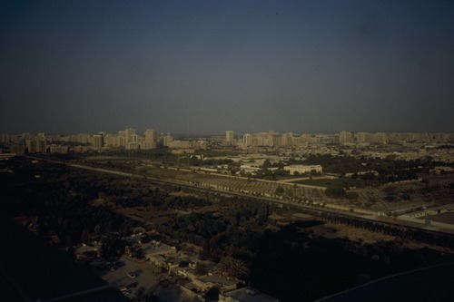 118_ＵＡＥ　'88 ⑤ 祈り、アブダビ、都市風景、ケララ商店 インド人の生活