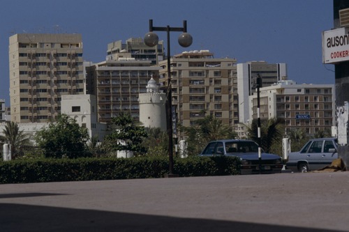 118_ＵＡＥ　'88 ⑤ 祈り、アブダビ、都市風景、ケララ商店 インド人の生活