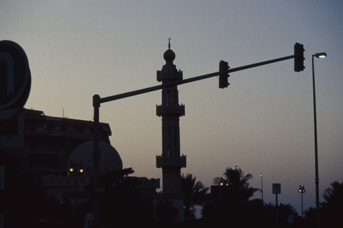 118_ＵＡＥ　'88 ⑤ 祈り、アブダビ、都市風景、ケララ商店 インド人の生活