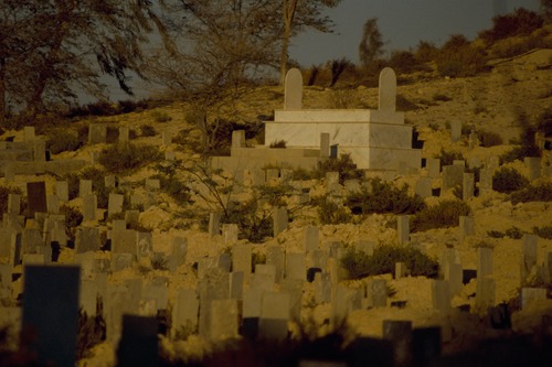 121_ＵＡＥ　'88.12月 ⑧ イスラム墓地　らくだ基地　息子孫との１日