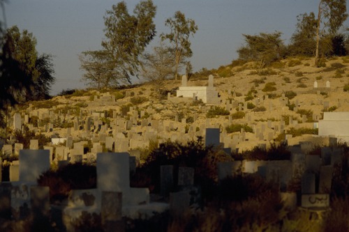 121_ＵＡＥ　'88.12月 ⑧ イスラム墓地　らくだ基地　息子孫との１日