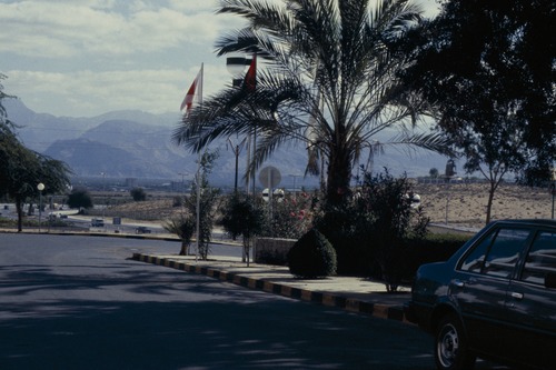 123_ＵＡＥ　'88.1月　⑩ 民家のおじいさん・庭、博物館（？）、ラッセルハイマ・ホテル、ラッセルハイマ・ザアビ家、アラブ人家庭内の女性・食事、オフィスの女性（ラッセルハイマホテルなど）