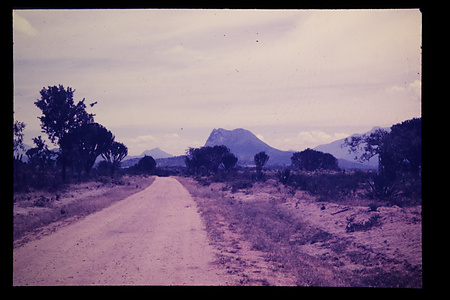 ケニア　1976−1977ケニア　1976　北部　・トゥルカナ　・レンディーレ　・North Hoor　など