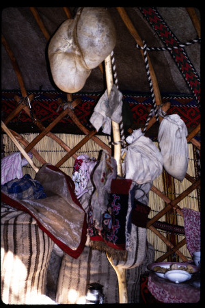199304 - 199304_10_14